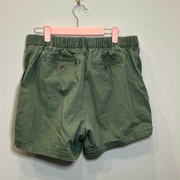 Old Navy “everyday” elastic waist short - Picture 3 of 3